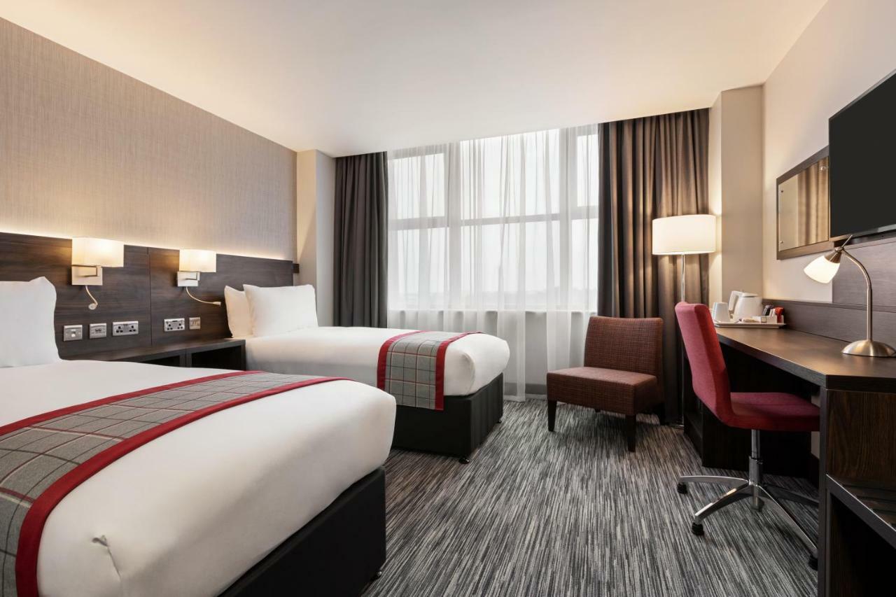 ホテル Ramada イースト・キルブライド エクステリア 写真